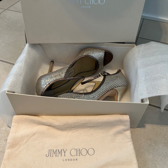Jimmy Choo Silver Heels. - Picture 4 of 5
